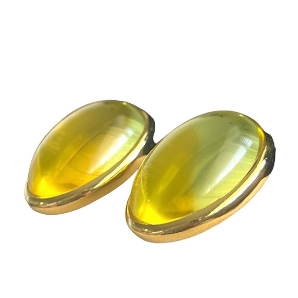 π«SOLDπ« Trifari β’ Yellow Jelly Lucite Cabochon Gold Tone Clip On Earrings 1980s - Picture 2 of 9